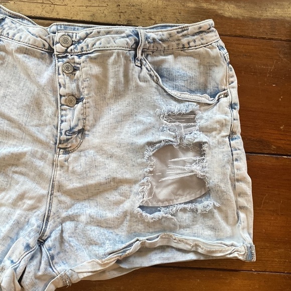Time And Tru High Rise Jean Shorts Super Distressed 20 - Picture 3 of 13